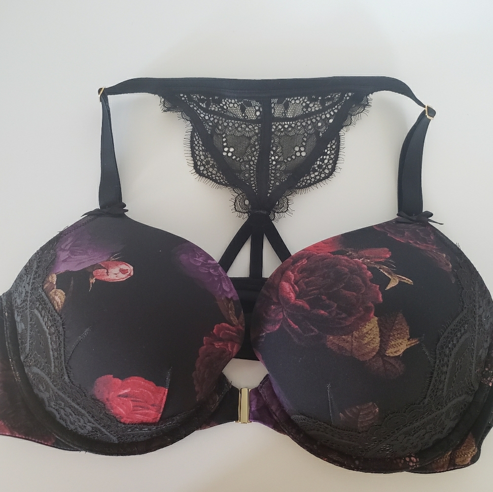 EUC 40D Cacique Front Clasp Bra